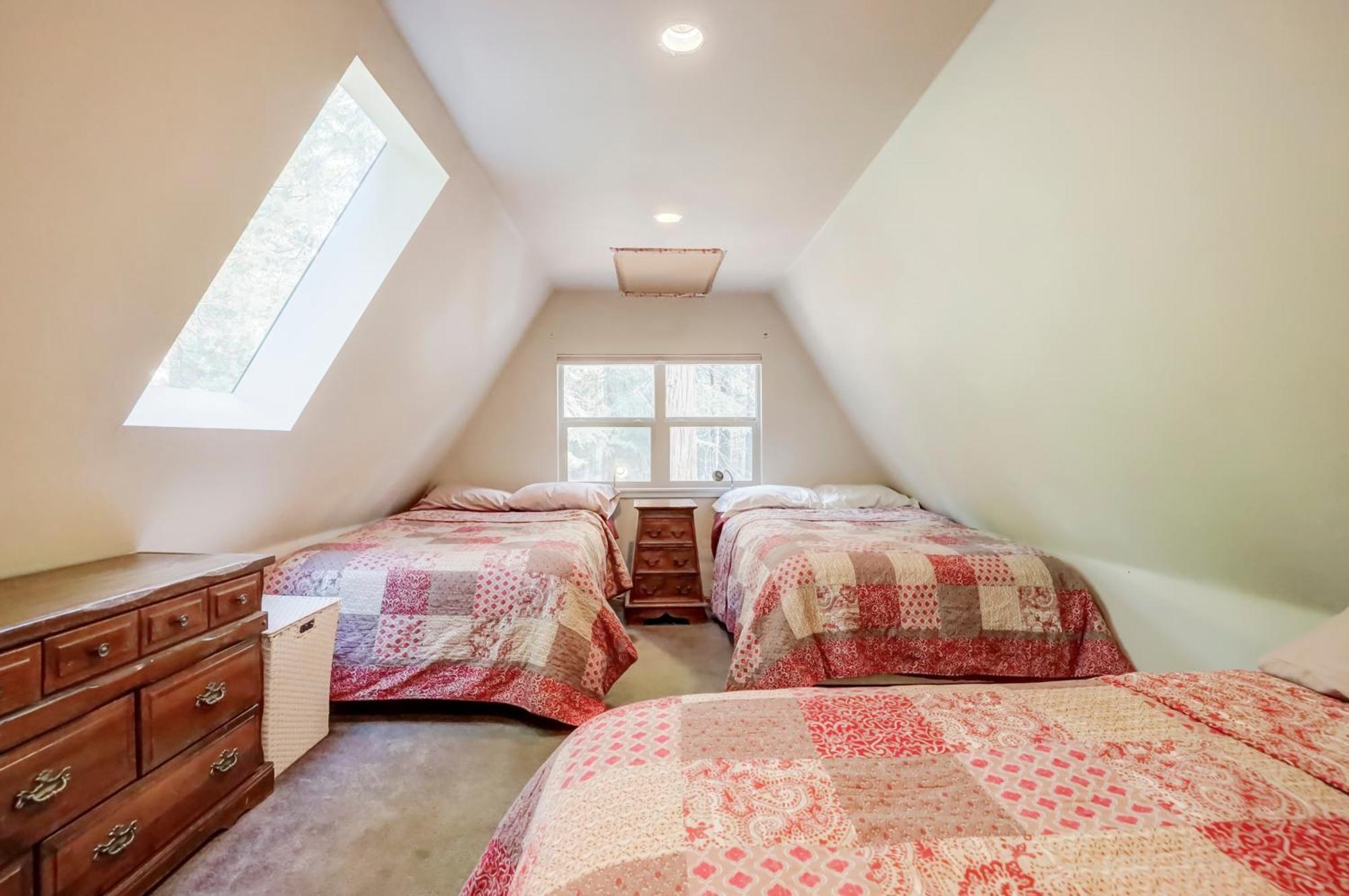 Spacious Classic Cabin Retreat- Near Lassen Mill Creek 外观 照片