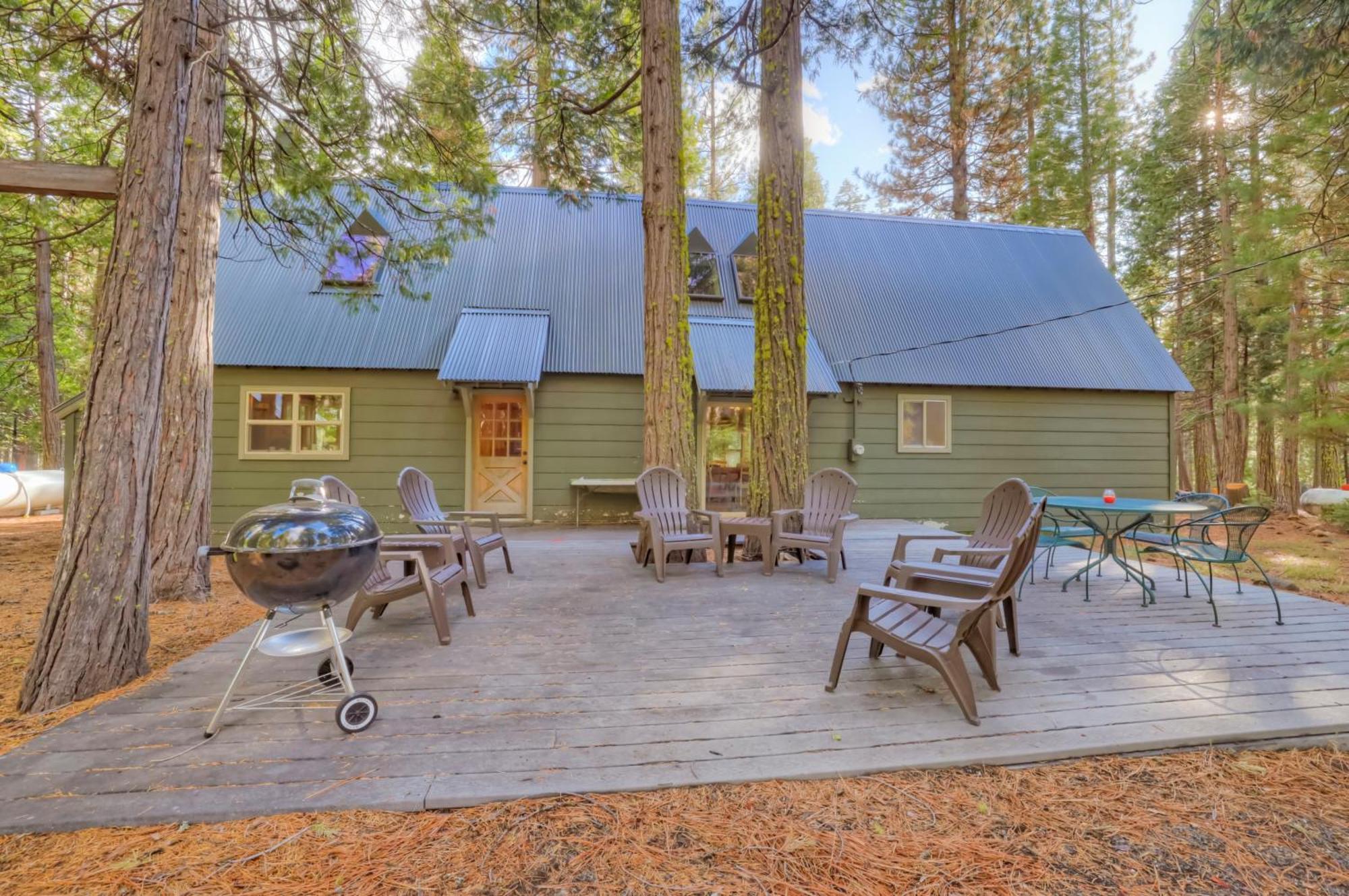 Spacious Classic Cabin Retreat- Near Lassen Mill Creek 外观 照片