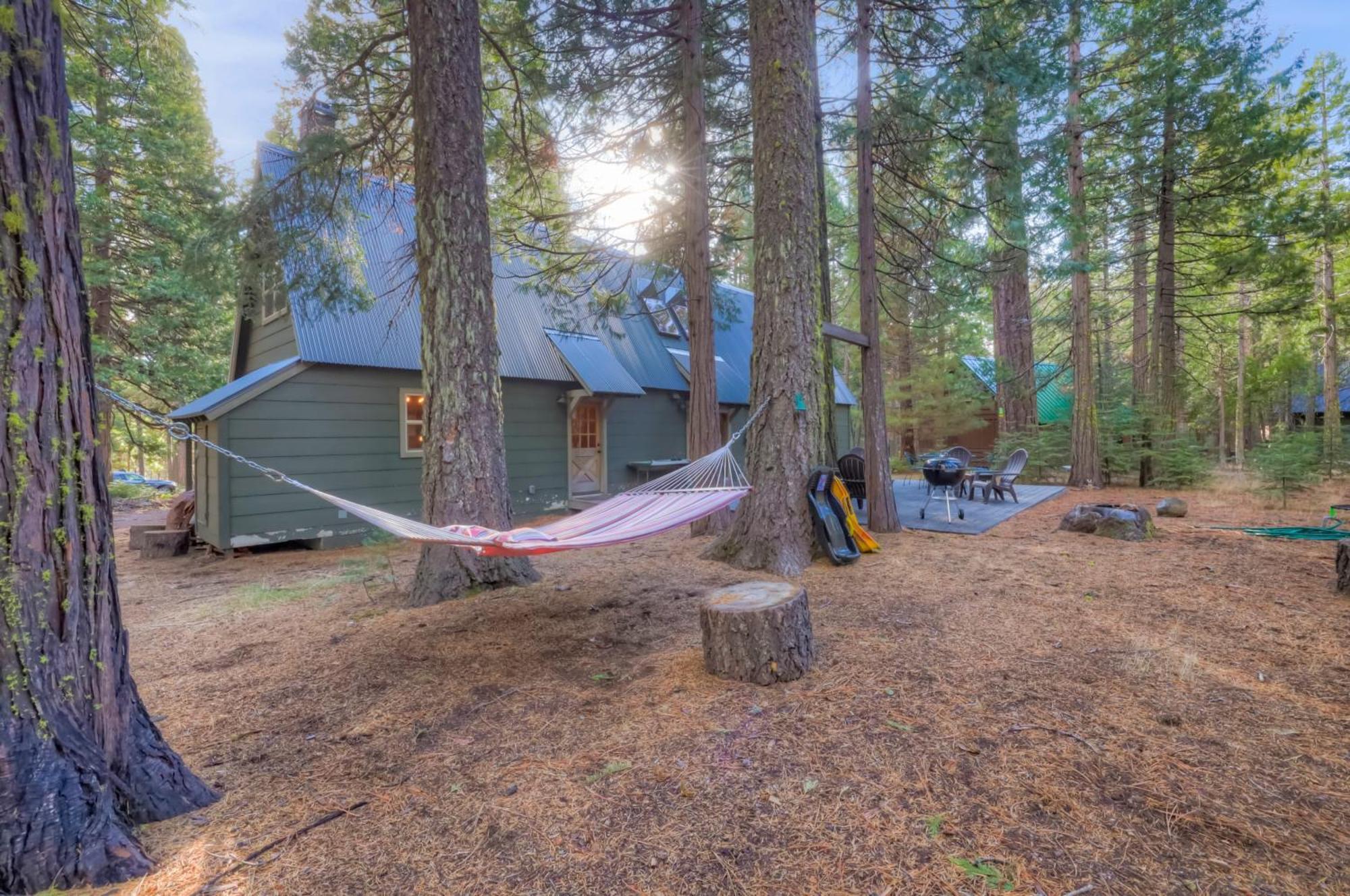 Spacious Classic Cabin Retreat- Near Lassen Mill Creek 外观 照片