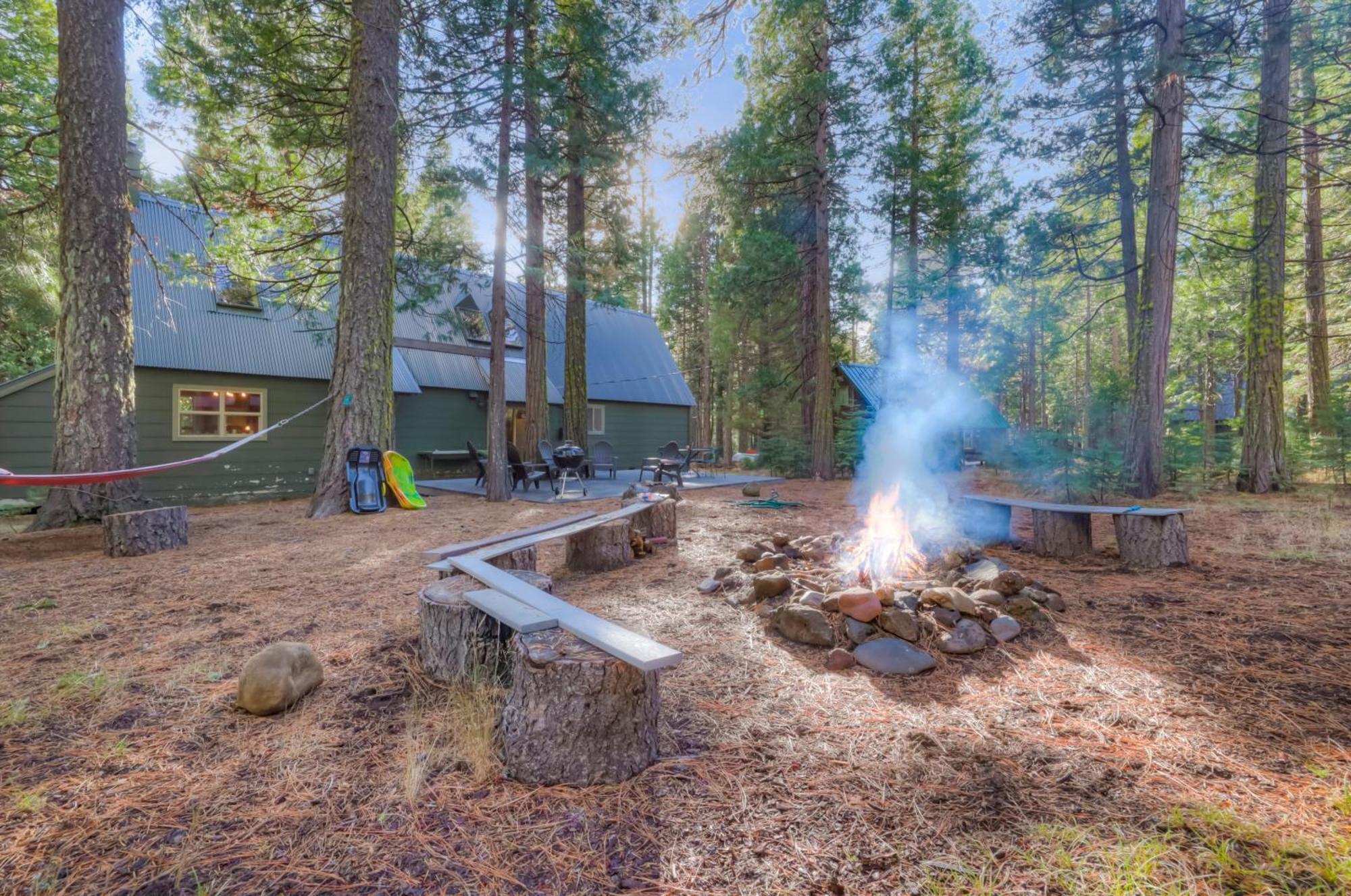 Spacious Classic Cabin Retreat- Near Lassen Mill Creek 外观 照片